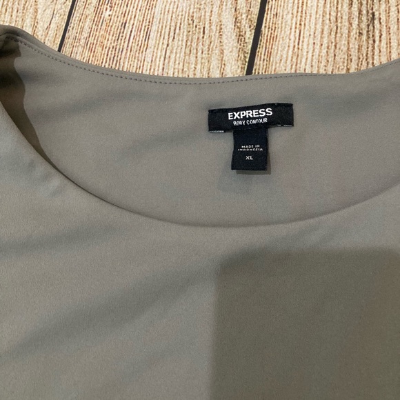 Express | NWOT Body Contour Crew Tee - Picture 2 of 3